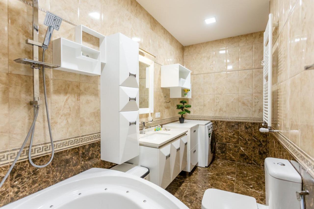 Central Cozy 3Bd-2Bath Apartment Тбілісі Екстер'єр фото